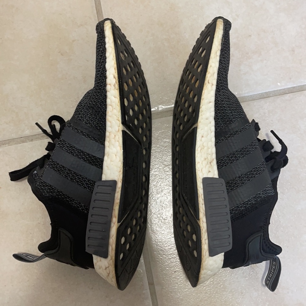 Adidas NMD R1 - Picture 3 of 6